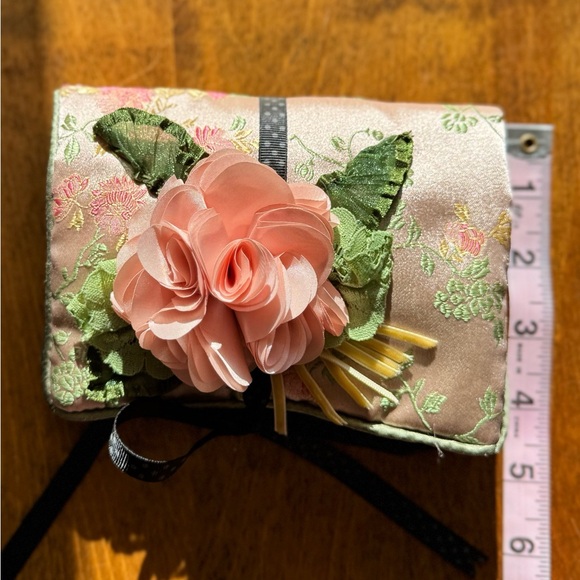 Goody Floral Embroidered Travel Jewelry Pouch with Pink Flower - Picture 8 of 8